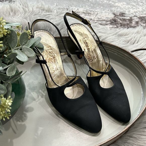 VTG Salvatore Ferragamo Women's Black Nylon Strappy Heels Size 8.5 Made In Italy - Picture 2 of 13